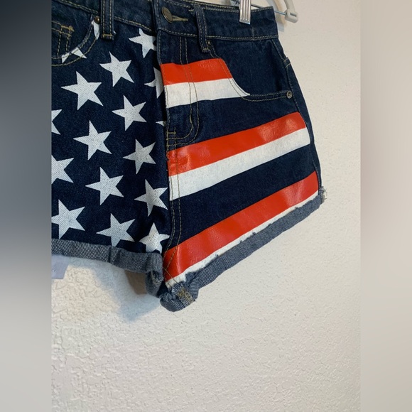 Stradivarius Women Sz 6 Denim Shorts American USA Flag Cuffed HOT Pants - Picture 3 of 9